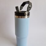 MELSVOS spalvos 900 ml termo gertuvė su atlenkiamu šiaudeliu