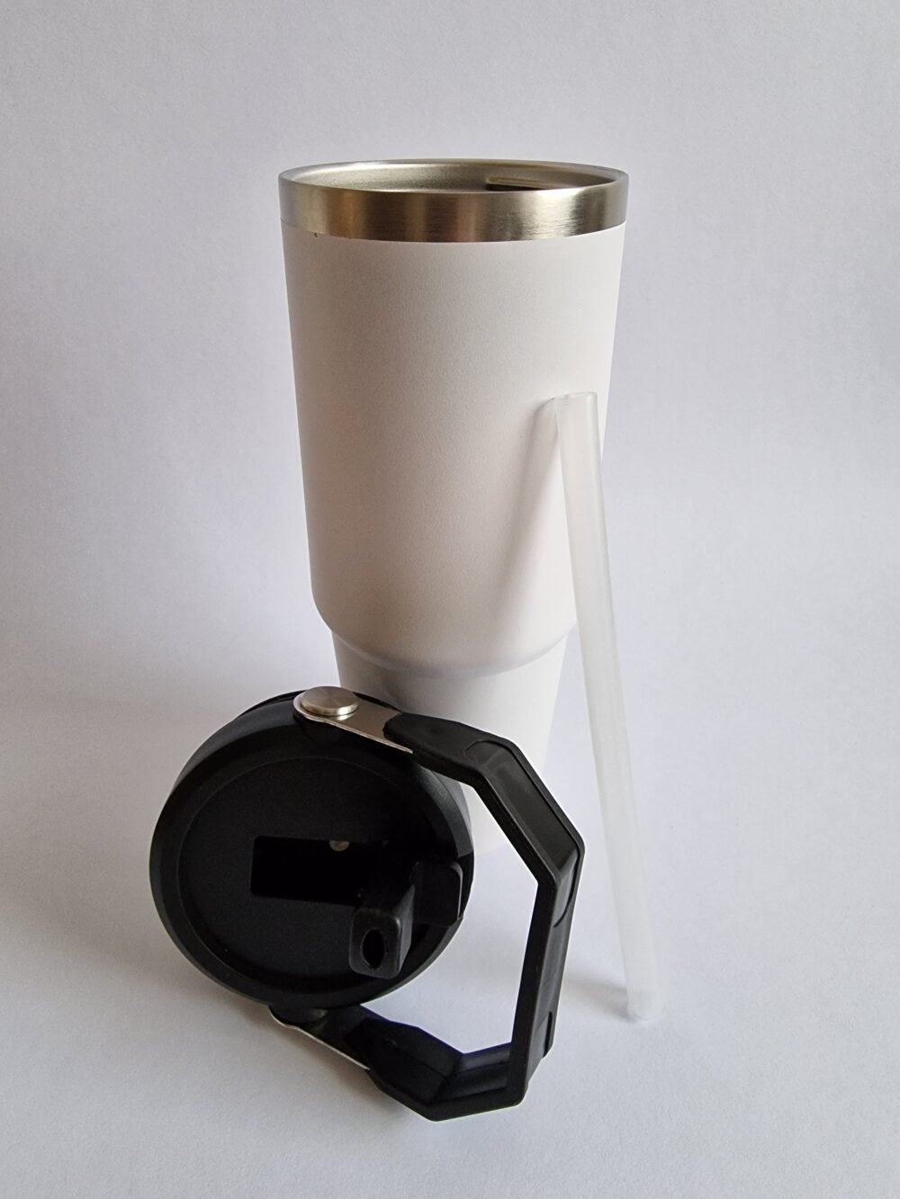 BALTOS spalvos 900 ml termo gertuvė su atlenkiamu šiaudeliu - Image 3